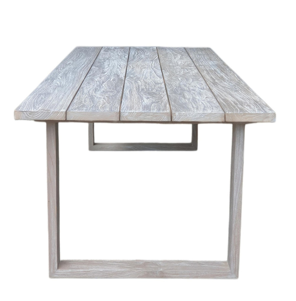 Nosta Outdoor Dining Table